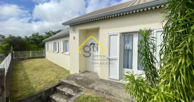 a vendre villa familiale au calme à saint-benoit