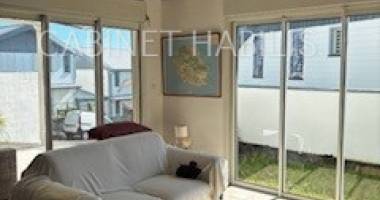 a vendre - une maison de type t5 d'environ 134.28 m2 - saint-benoit - 268 000 € hai