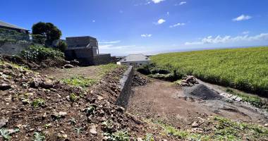 parcelle constructible de 858 m2 avec vue mer & montagne   bas de la bretagne (chemin des crotons)