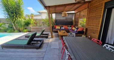 villa f5 tres agreable - meublee - st gilles les hauts