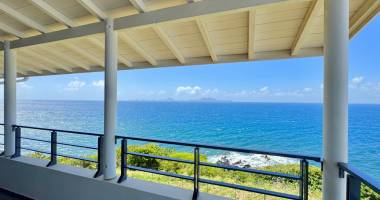 a louer vieux-fort - duplex  t4 climatisé au 1ᵉr étage - terrasse vue imprenable sur les saintes