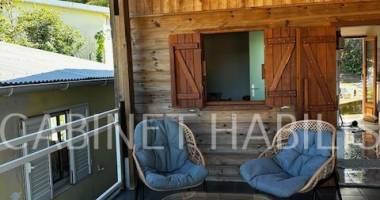 a louer - maison de de type t2 d'environ 33.13 m2 - saint-joseph  - 650.00 €