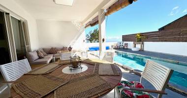 magnifique villa vue mer secteur petite-ile