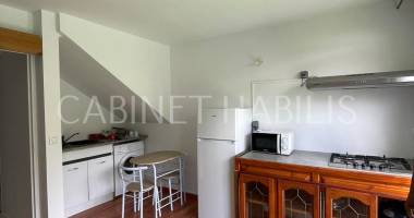 a louer - appartement de type f2 d'environ 34.85 m2 - le tampon - 600 € hc + 40 € de charges pour une personne