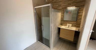 fabien teka immo vous propose en exclu villa f4 avec piscine a la montagne, haut de st denis de la reunion