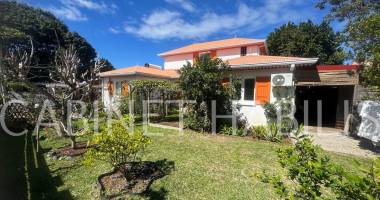 a vendre - une maison f4 de 111.37 m2 environ - saint-joseph - 385 000 euros hai