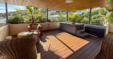 appartement saint paul 4 pièce(s) 144 m2