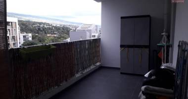 a louer appartement f4 sur le centre ville de la possession ( coeur de ville )