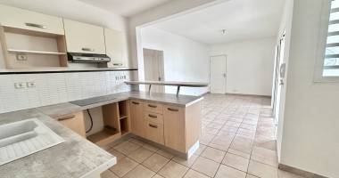 location appartement t4 - 1er étage - gourdeliane baie-mahault