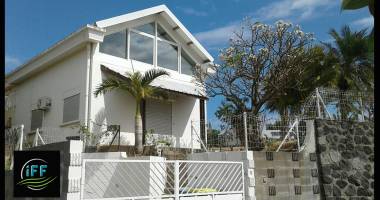 villa f4/5 vue mer saint gilles les bains