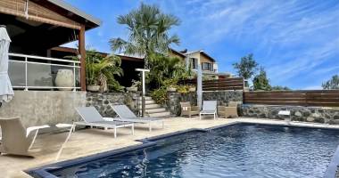 À vendre   villa d’exception avec vue mer et montagne   saint-pierre