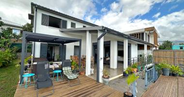 villa 5 pièces 126m2